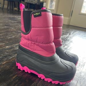Girls size 1 waterproof snow boots